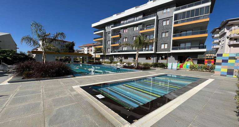 Luxury 3+1 and studio apartment in Oba
